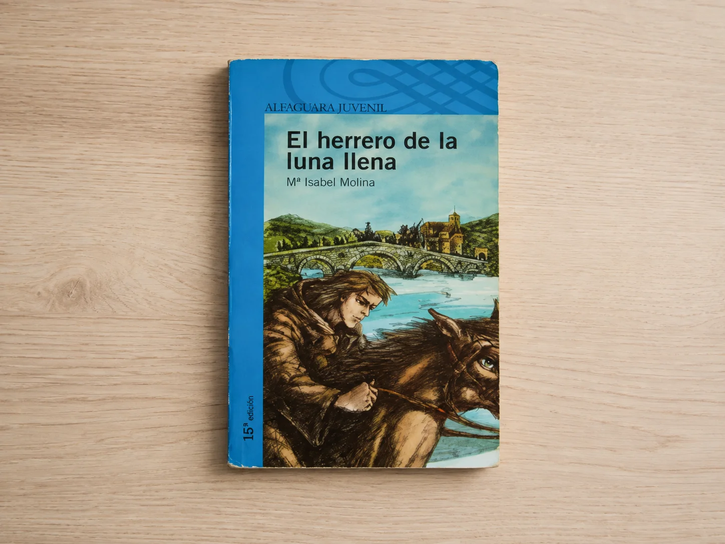 El herrero de la luna llena – María Isabel Molina